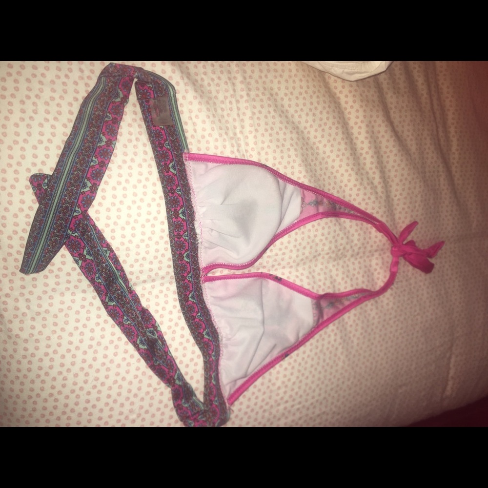 Vibrate Bikini Top - Picture 5 of 7